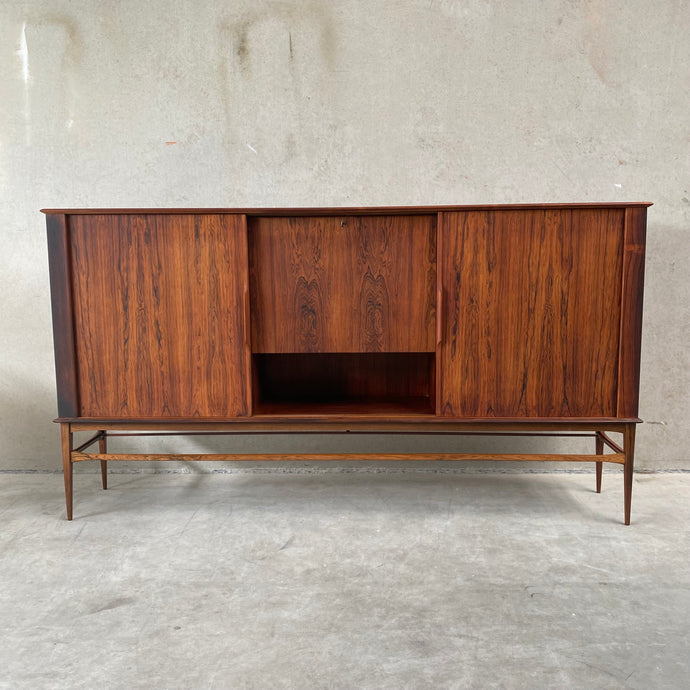 MIDCENTURY DANISH HIGHBOARD WITH BAR CABINET IN ROSEWOOD WITH SLIDING DOORS, 1960S