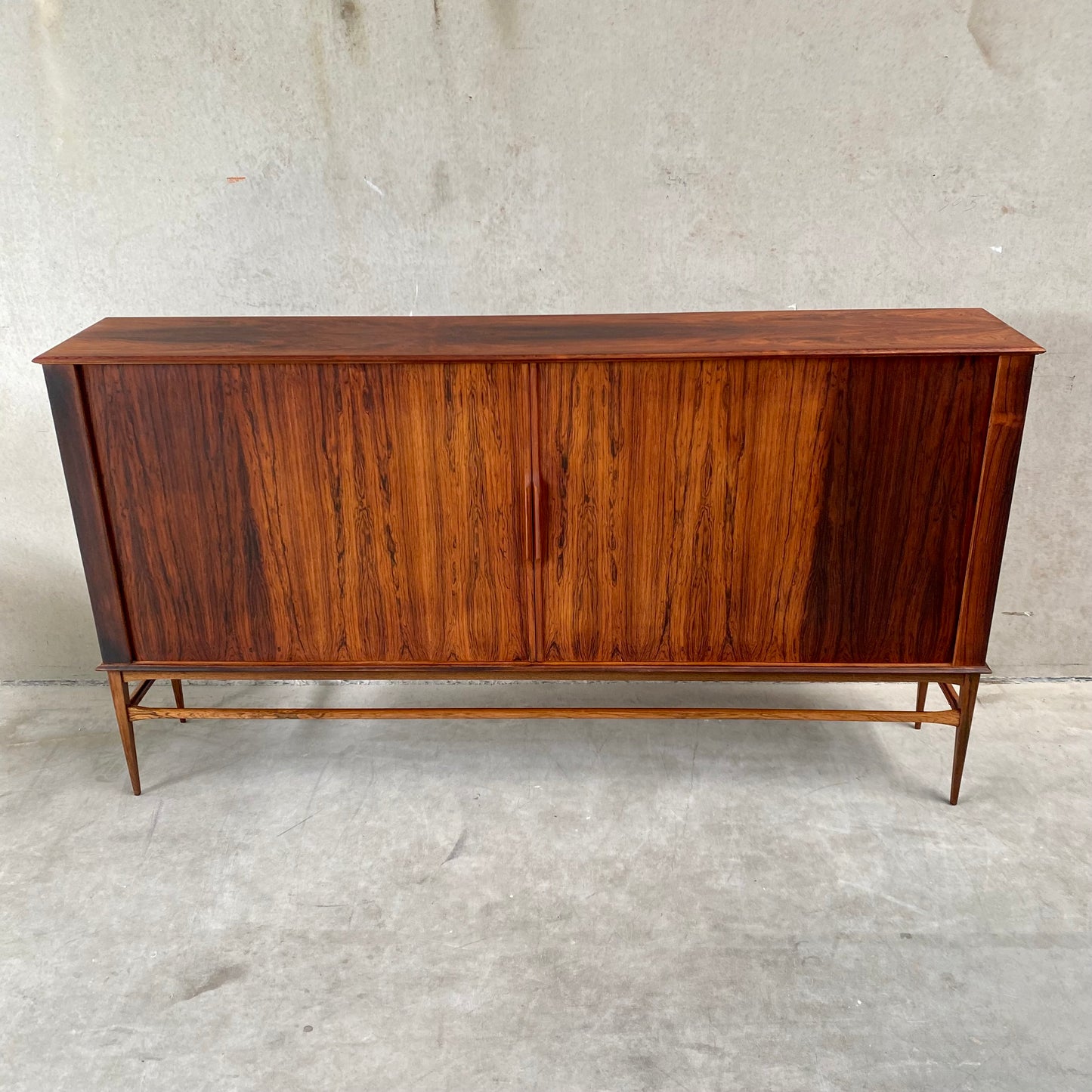 MIDCENTURY DANISH HIGHBOARD WITH BAR CABINET IN ROSEWOOD WITH SLIDING DOORS, 1960S
