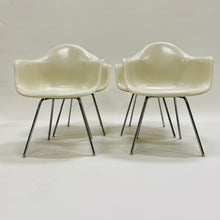 Load image into Gallery viewer, Set of 4 Dax Dining Chairs by Charles &amp; Ray Eames for Herman Miller, USA 1960
