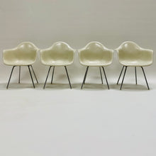 Load image into Gallery viewer, SET OF 4 DAX DINING CHAIRS BY CHARLES &amp; RAY EAMES FOR HERMAN MILLER, USA 1960S www.foundicons.nl
