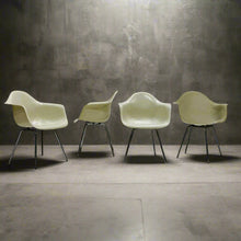 Load image into Gallery viewer, SET OF 4 DAX DINING CHAIRS BY CHARLES &amp; RAY EAMES FOR HERMAN MILLER, USA 1960S www.foundicons.nl

