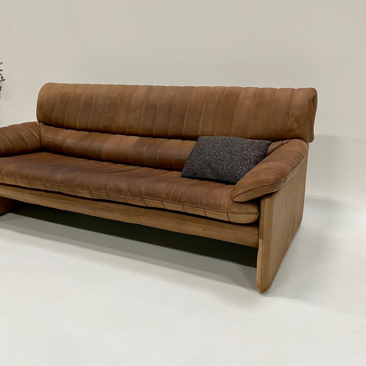 De Sede Ds86 3-Sitzer-Sofa aus cognacfarbenem Nackenleder, Schweiz, 1970