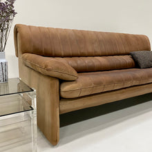 Load image into Gallery viewer, De Sede Ds86 Cognac Neck Leather 3-seater Sofa Switserland 1970
