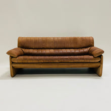 Load image into Gallery viewer, De Sede Ds86 Cognac Neck Leather 3-seater Sofa Switserland 1970
