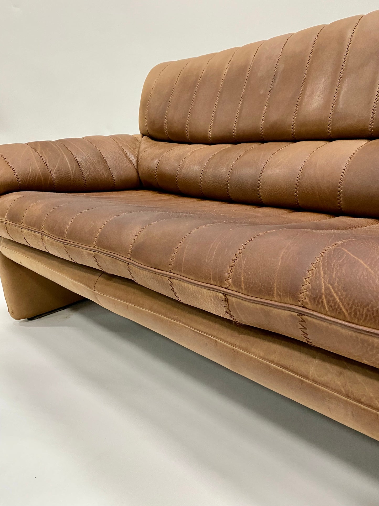 De Sede Ds86 3-Sitzer-Sofa aus cognacfarbenem Nackenleder, Schweiz, 1970