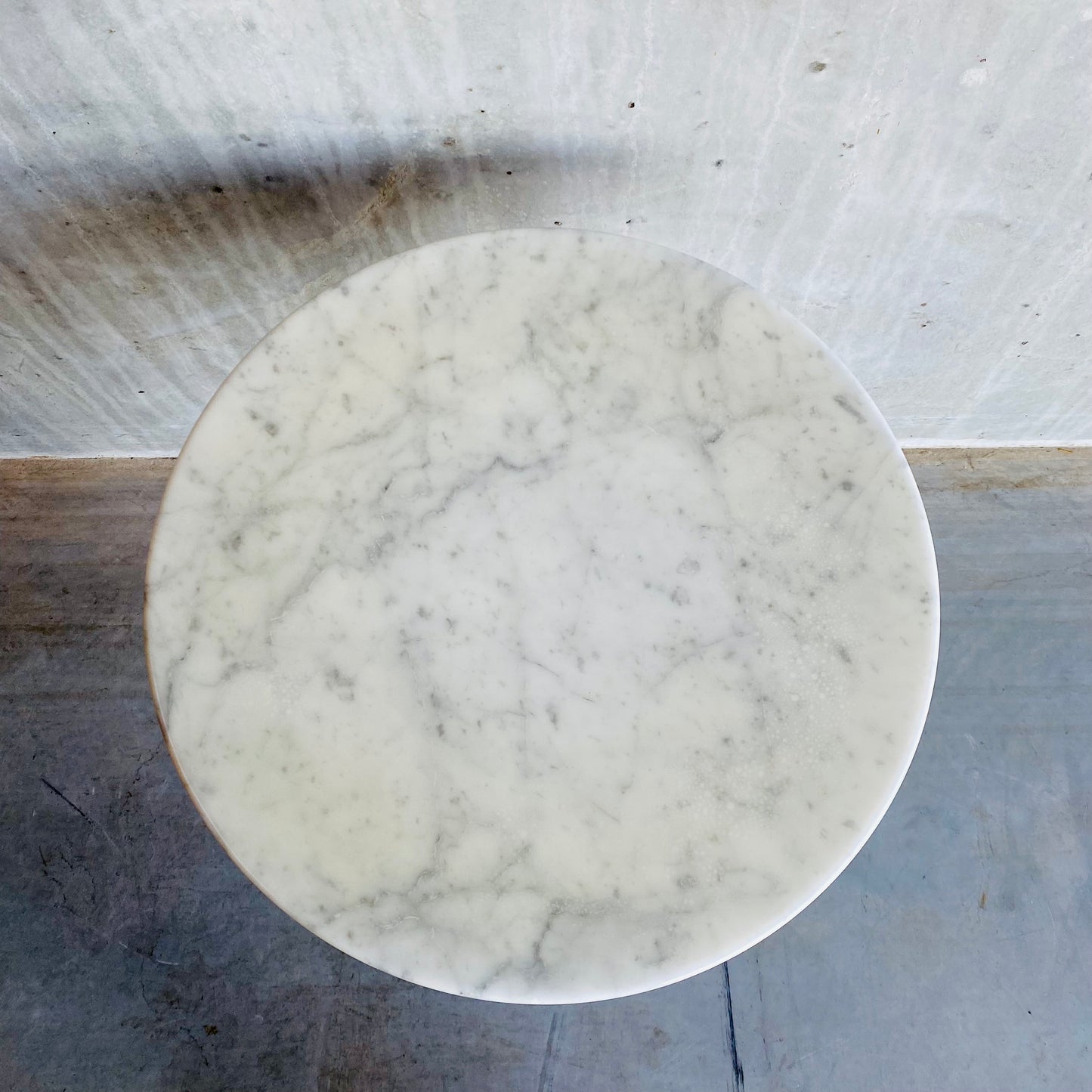Eero Saarinen Beistelltisch „Tulip“ aus weißem Carrara-Marmor von Knoll, Deutschland, 1960