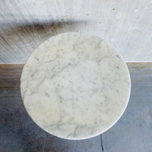 Load image into Gallery viewer, Eero Saarinen White Carrara Marble Tulip Side Table by Knoll, Germany 1960

