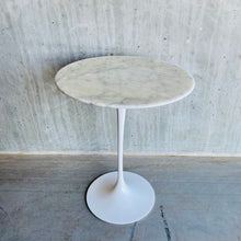 Load image into Gallery viewer, Eero Saarinen White Carrara Marble Tulip Side Table by Knoll, Germany 1960
