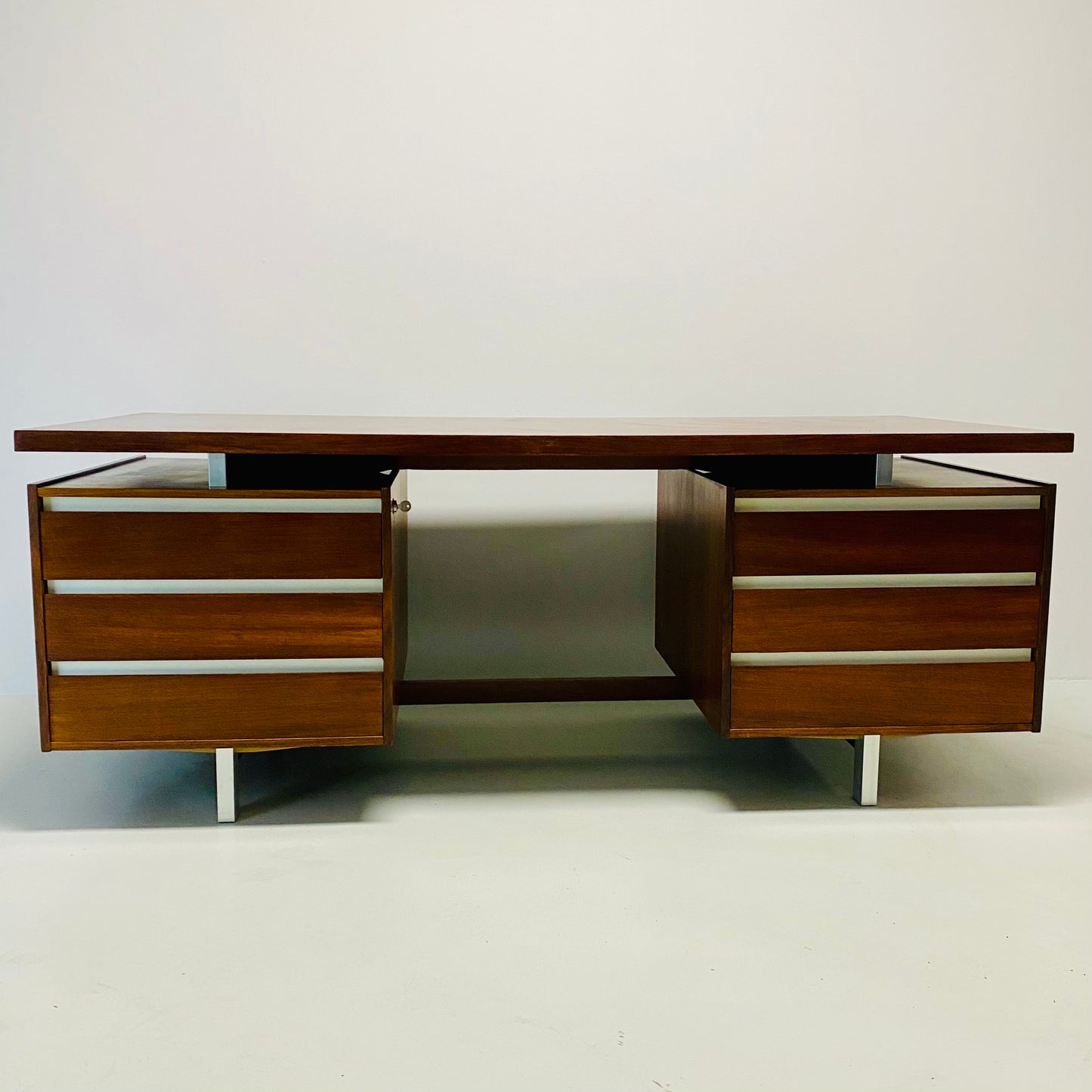 Rosewood Executive Desk von Kho Liang Ie für Fristho, Niederlande, 1950