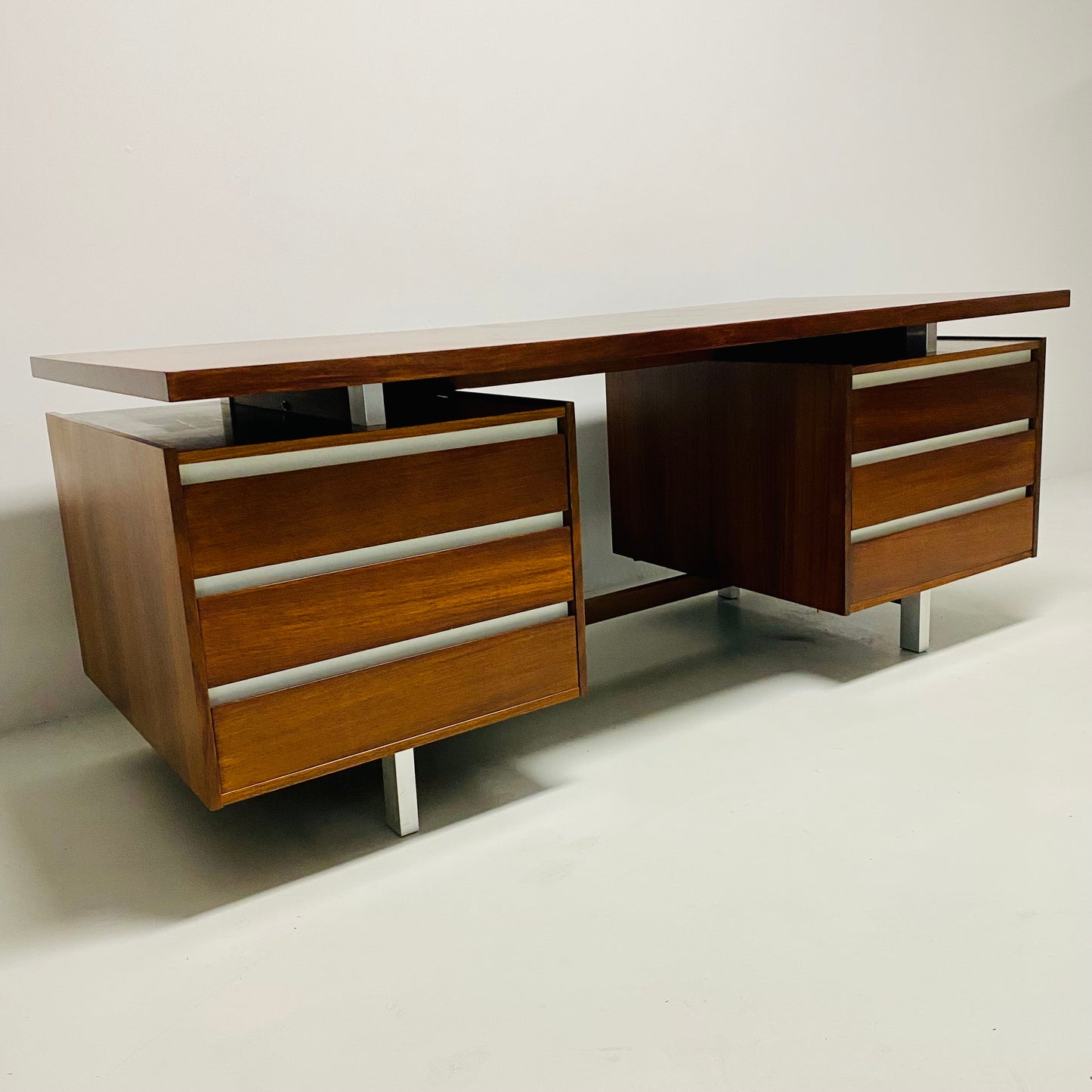 Rosewood Executive Desk von Kho Liang Ie für Fristho, Niederlande, 1950