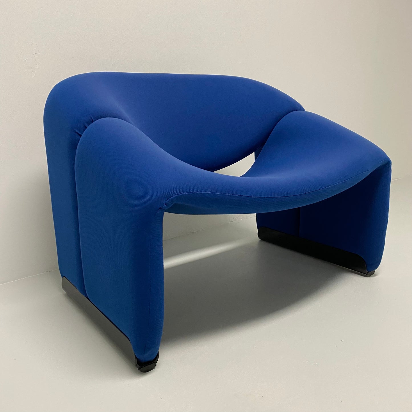 Blauer F598 Groovy M-Stuhl von Pierre Paulin für Artifort 1970