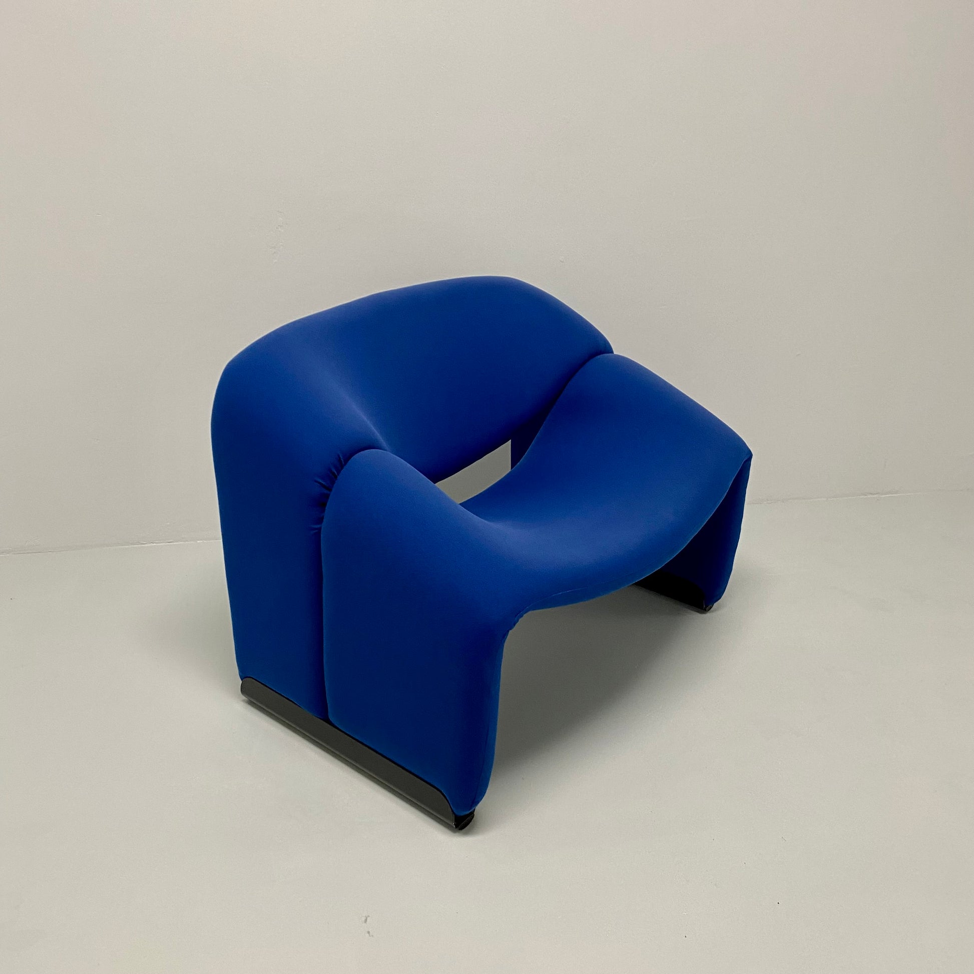 BLUE F598 GROOVY M-CHAIR BY PIERRE PAULIN FOR ARTIFORT, 1970S