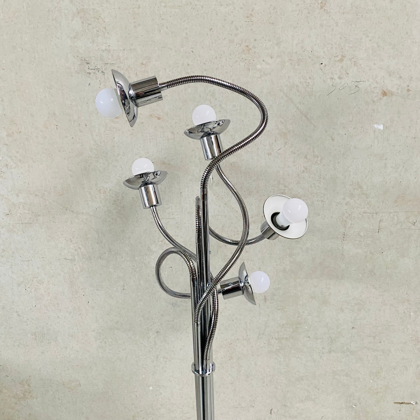 Stehlampe aus der Mitte des 20. Jahrhunderts, verchromt, mit fünf flexiblen Armen, Stil Pierre Folie für Jacques Charpentier, 1960