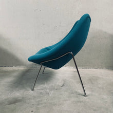 Load image into Gallery viewer, Lounge Chair &quot;F157&quot; by Pierre Paulin for Artifort, Netherlands 1970
