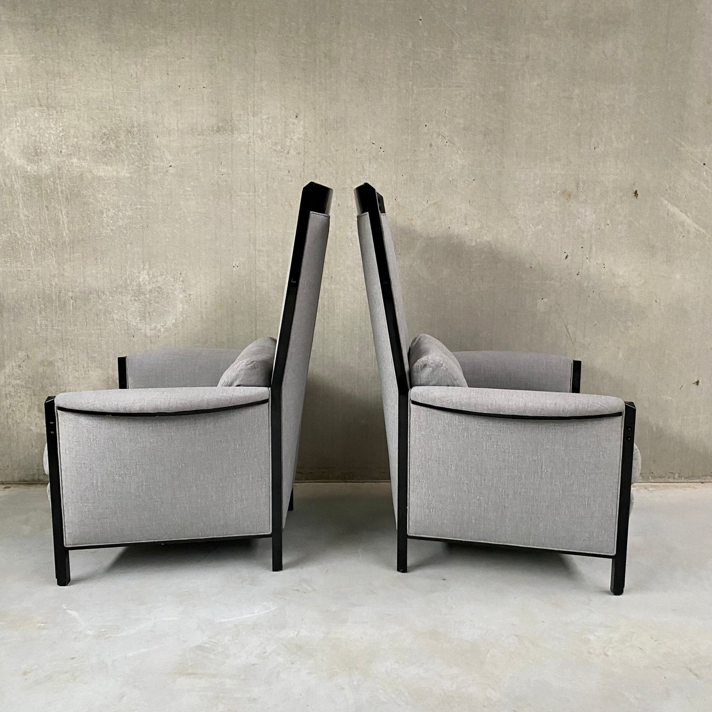 2 fauteuils lounge laqués à dossier haut « Peggy » par Umberto Asnago pour Giorgetti, Italie 1990