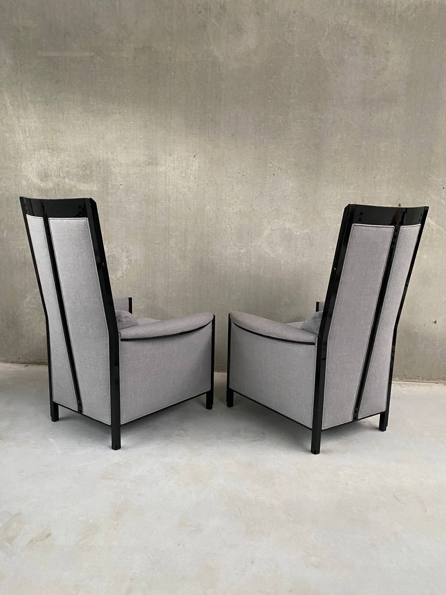 2 fauteuils lounge laqués à dossier haut « Peggy » par Umberto Asnago pour Giorgetti, Italie 1990