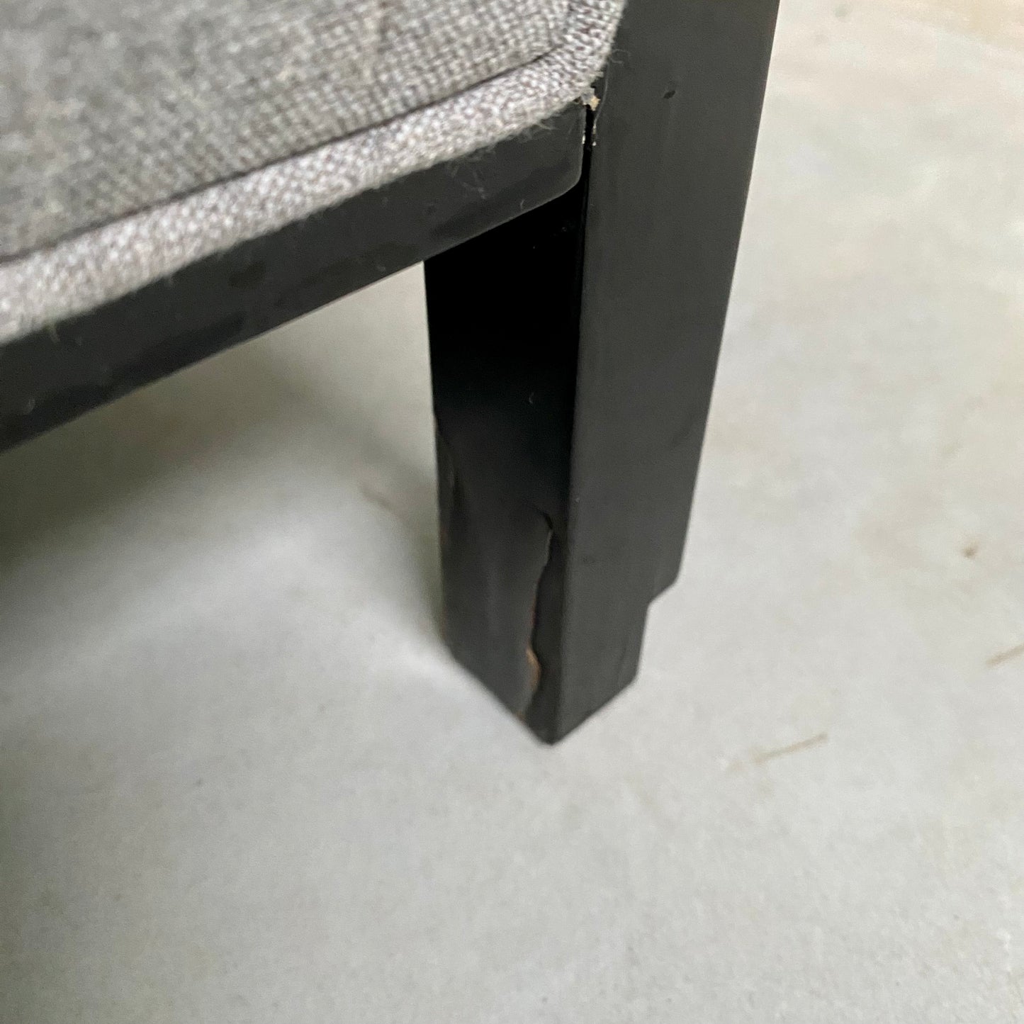 2 fauteuils lounge laqués à dossier haut « Peggy » par Umberto Asnago pour Giorgetti, Italie 1990