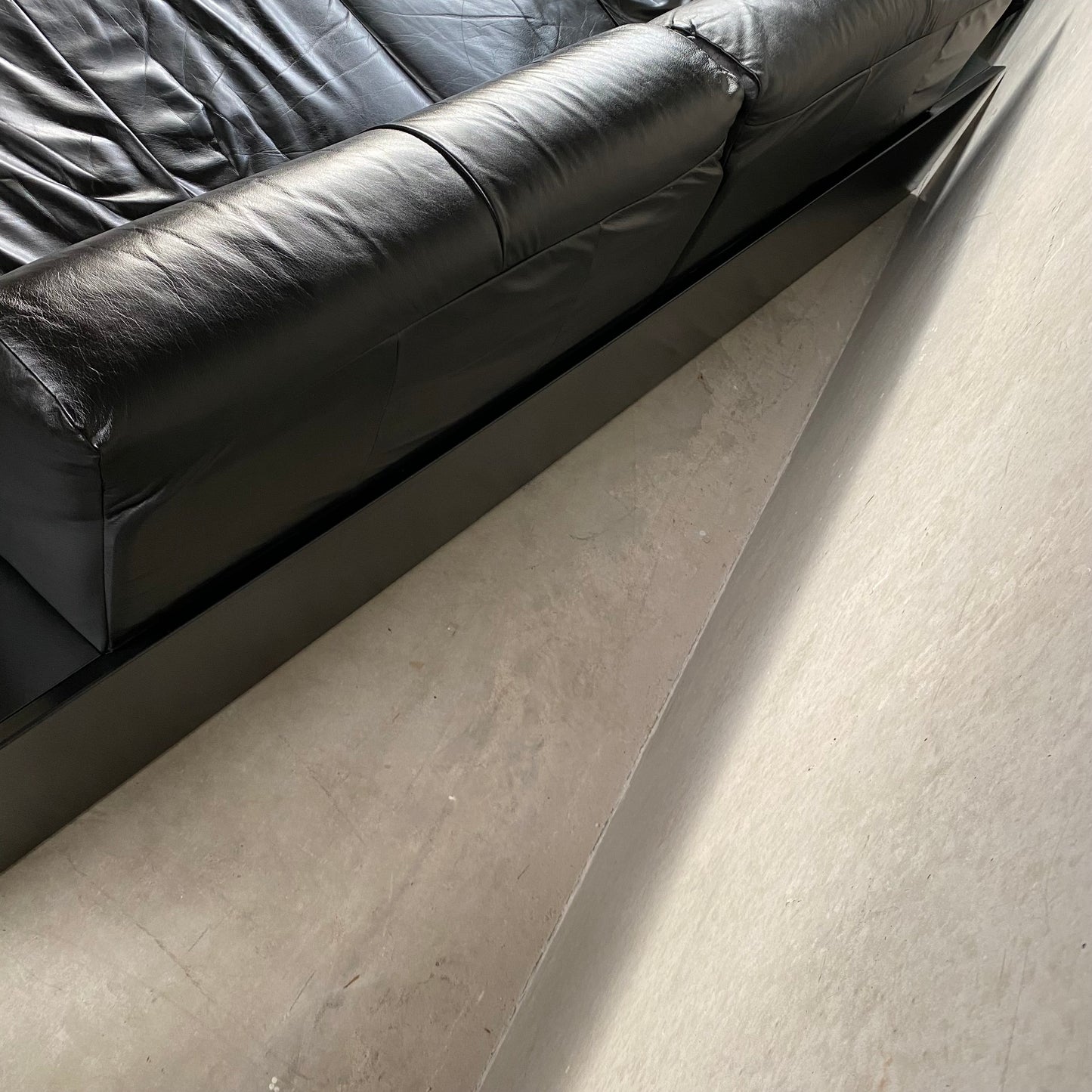 Schwarzes Ledersofa von Harvink, niederländisches Design 1980