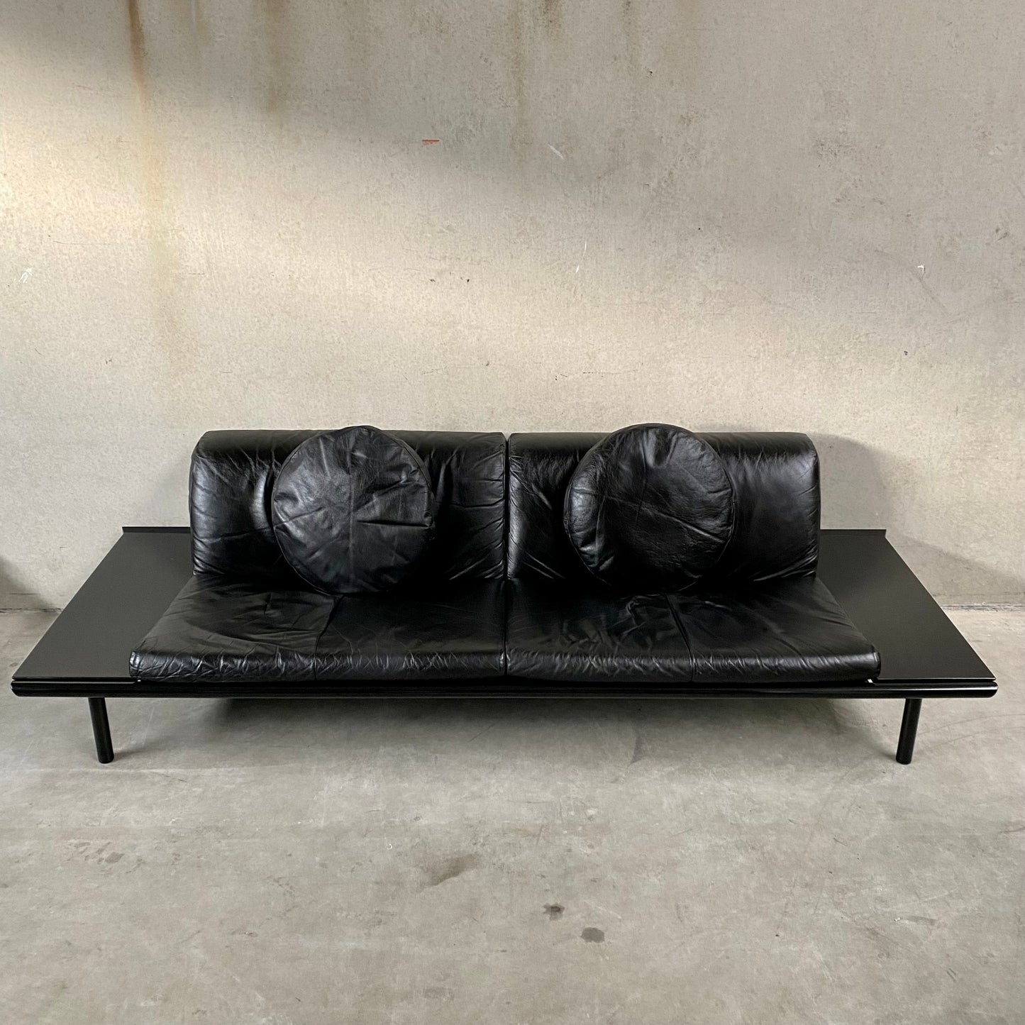 Schwarzes Ledersofa von Harvink, niederländisches Design 1980