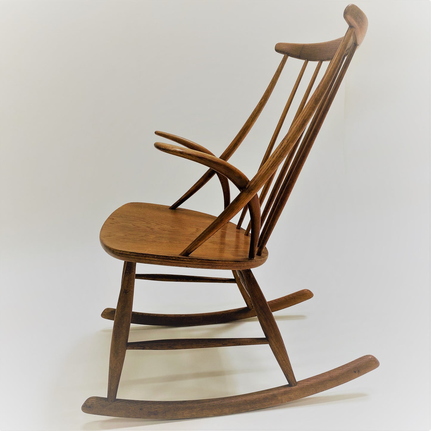 Schaukelstuhl von Illum Wikkelsø für Niels Eilersen, Dänemark 1950