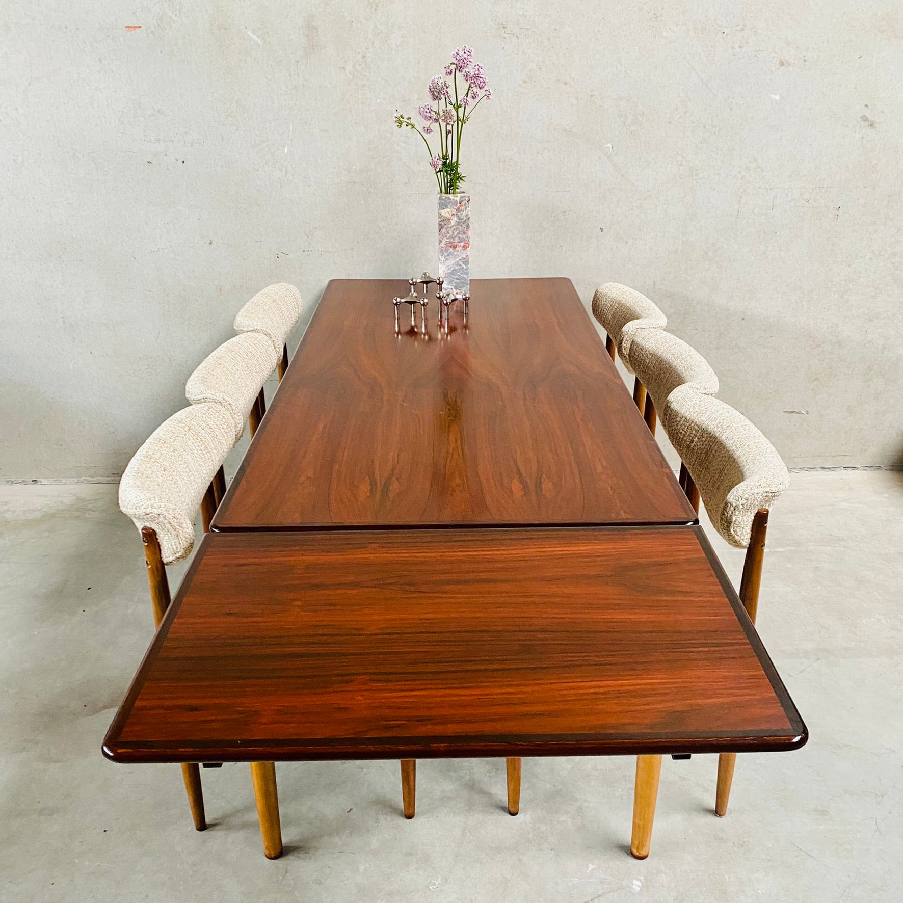 MID CENTURY DANISH DESIGN EXTENDABLE DINING SET WITH 6 CHAIRS, DENMARK 1960S