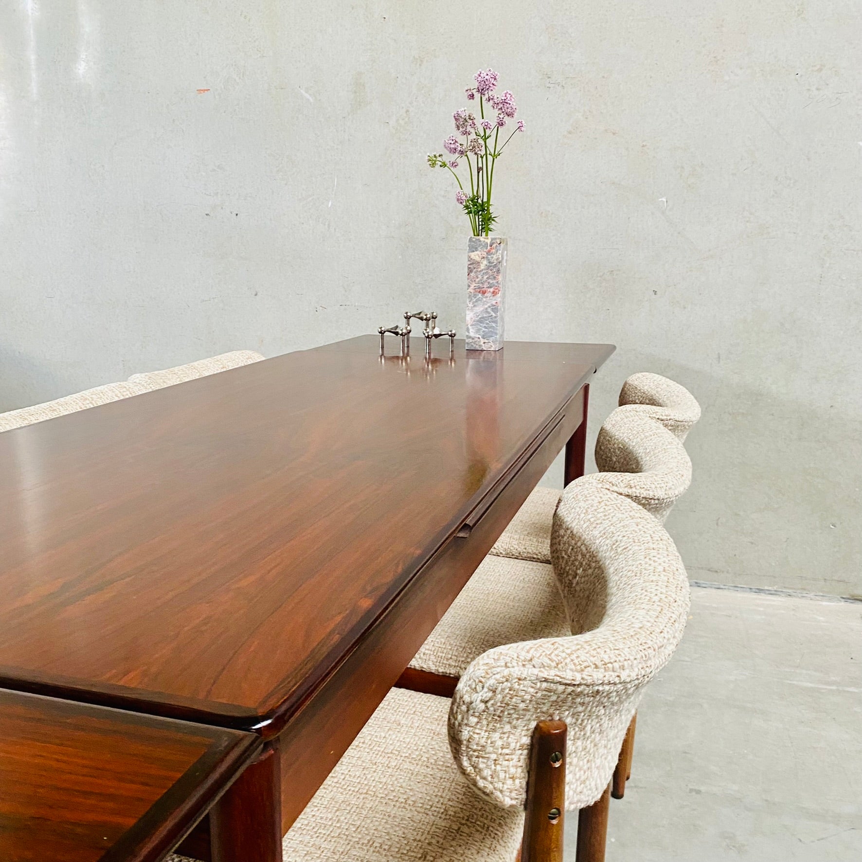 MID CENTURY DANISH DESIGN EXTENDABLE DINING SET WITH 6 CHAIRS, DENMARK 1960S