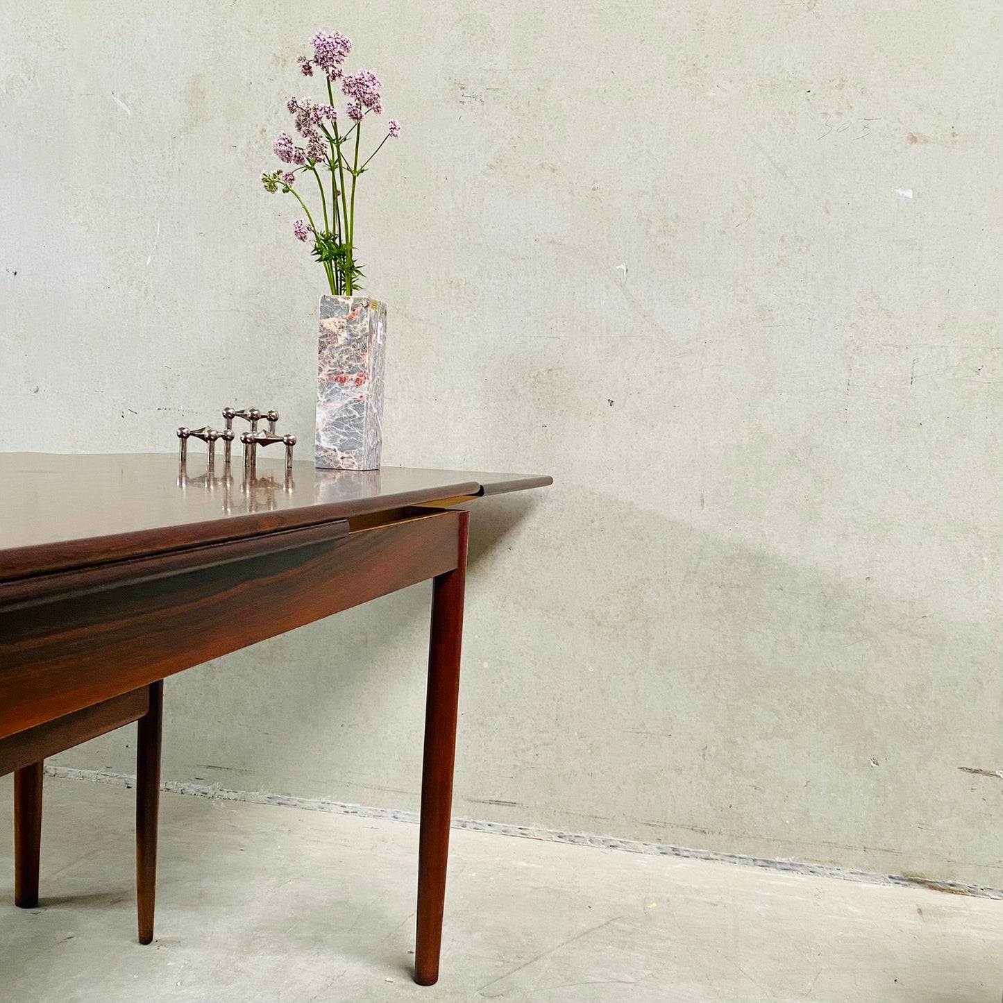 MID CENTURY DANISH DESIGN EXTENDABLE DINING SET WITH 6 CHAIRS, DENMARK 1960S