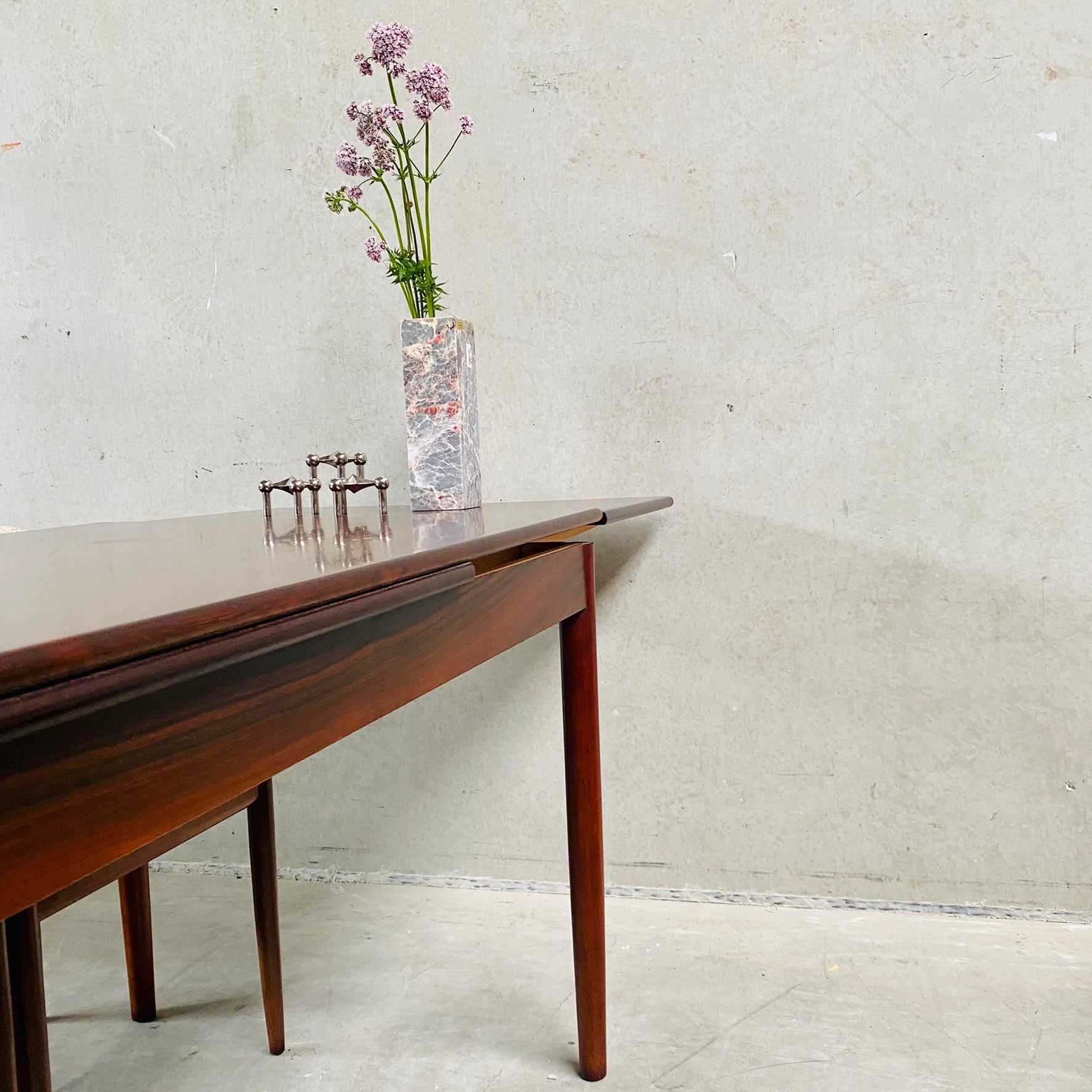 MID CENTURY DANISH DESIGN EXTENDABLE DINING SET WITH 6 CHAIRS, DENMARK 1960S