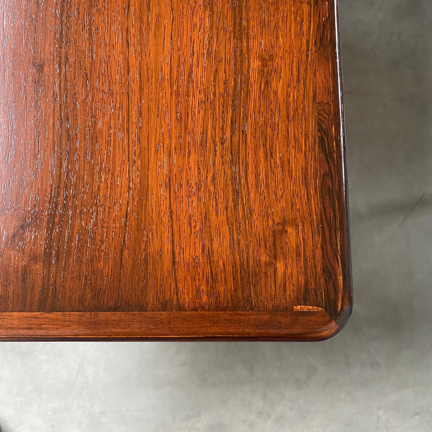 MID CENTURY DANISH DESIGN EXTENDABLE DINING SET WITH 6 CHAIRS, DENMARK 1960S