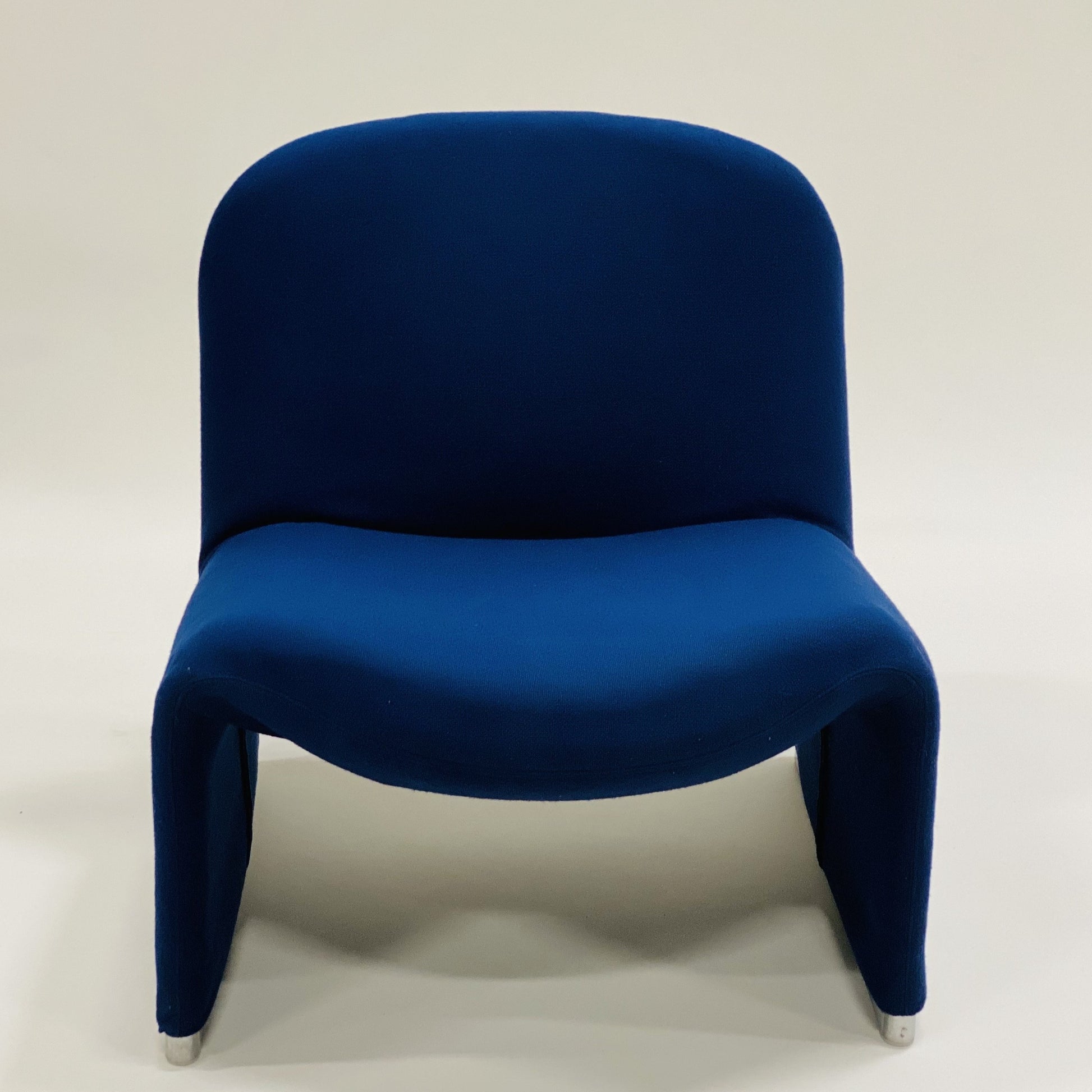 ALKY LOUNGE CHAIR BY GIANCARLO PIRETTI FOR ARTIFORT & CASTELLI, ITALY 1970S www.foundicons.nl