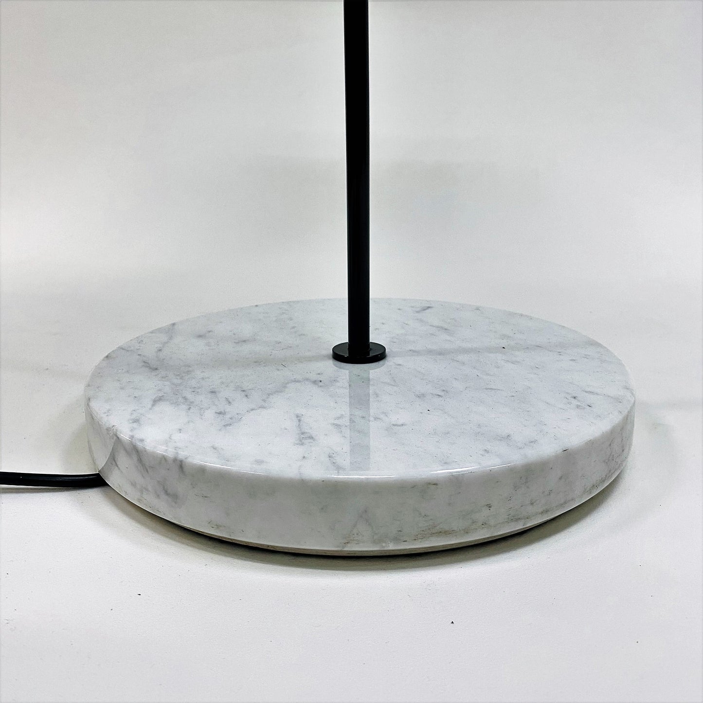 SNOW FLOOR LAMP BY VICO MAGISTRETTI FOR OLUCE, ITALY 1970S