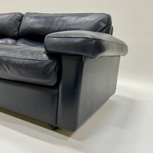 Load image into Gallery viewer, Dark Blue Leather 2-seater Sofa by Tito Agnoli for Poltrona Frau, Italy 1970
