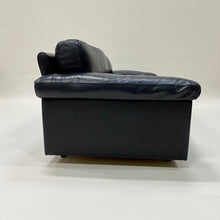 Load image into Gallery viewer, Dark Blue Leather 2-seater Sofa by Tito Agnoli for Poltrona Frau, Italy 1970
