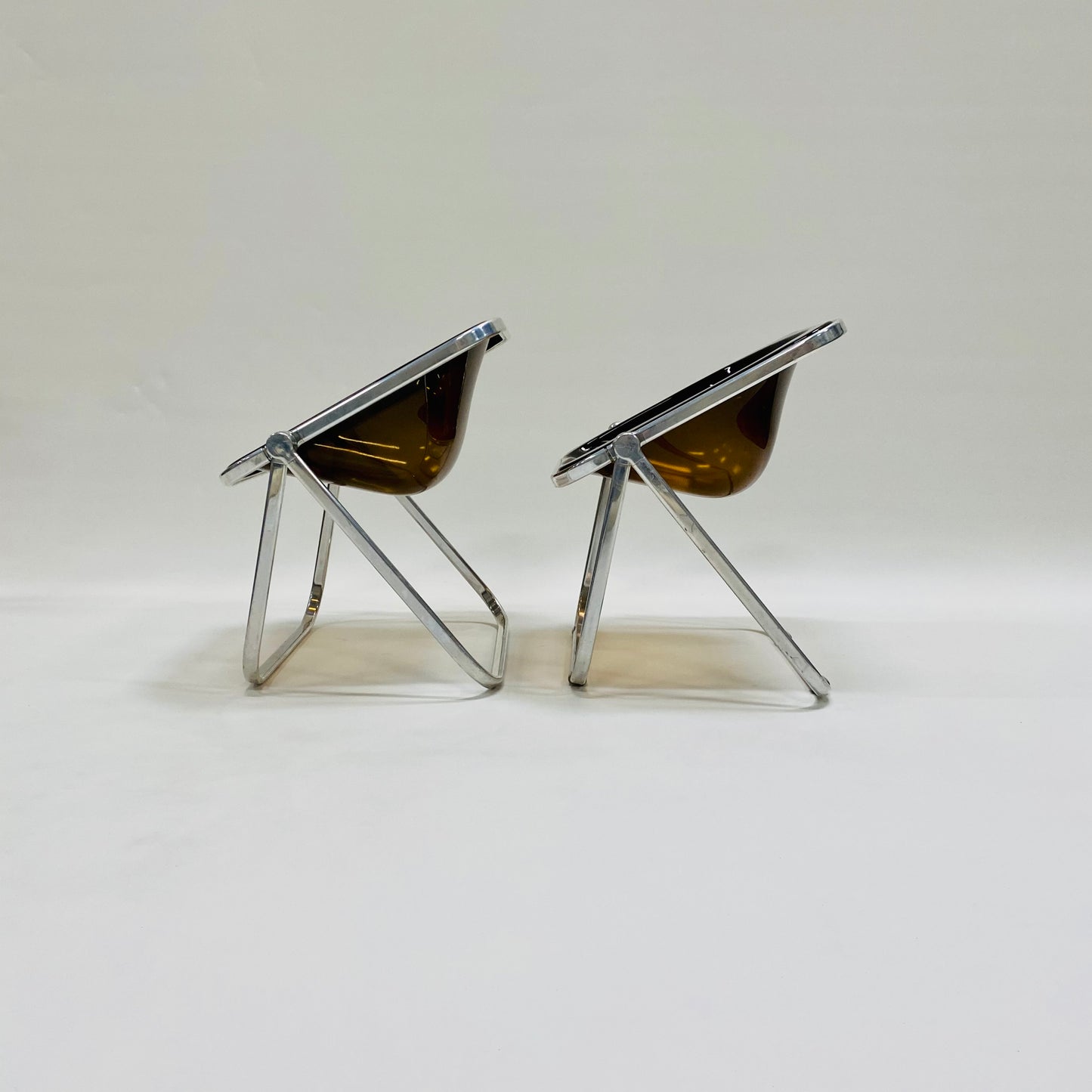 EXTREMELY RARE SET OF PLONA FOLDING CHAIRS BY GIANCARLO PIRETTI FOR CASTELLI, ITALY 1970S www.foundicons.nl