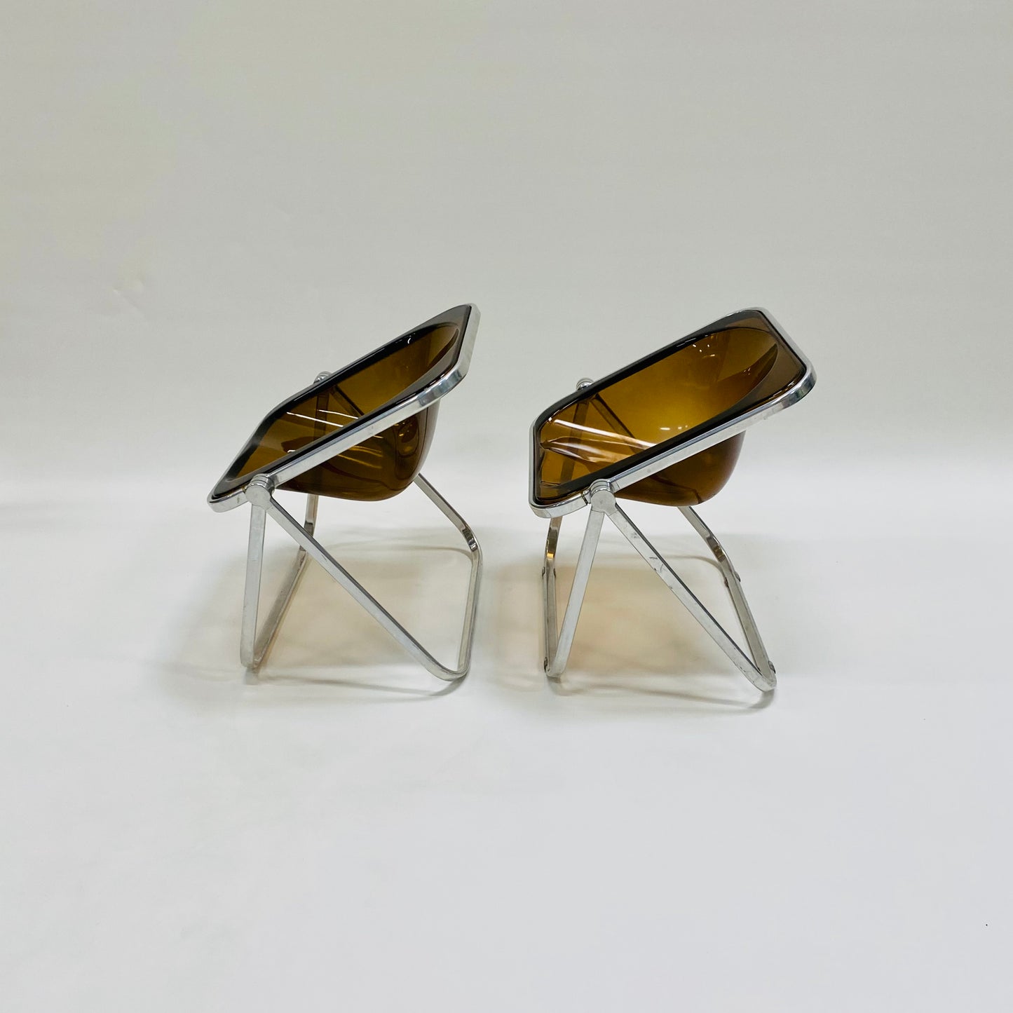 EXTREMELY RARE SET OF PLONA FOLDING CHAIRS BY GIANCARLO PIRETTI FOR CASTELLI, ITALY 1970S www.foundicons.nl