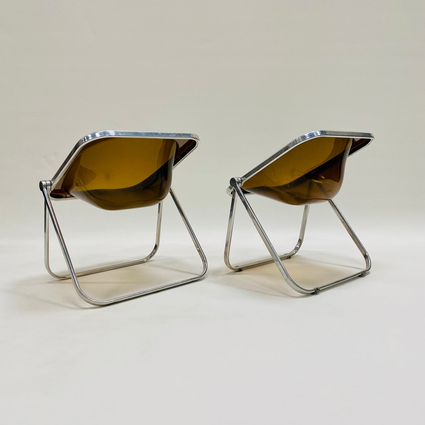 EXTREMELY RARE SET OF PLONA FOLDING CHAIRS BY GIANCARLO PIRETTI FOR CASTELLI, ITALY 1970S www.foundicons.nl