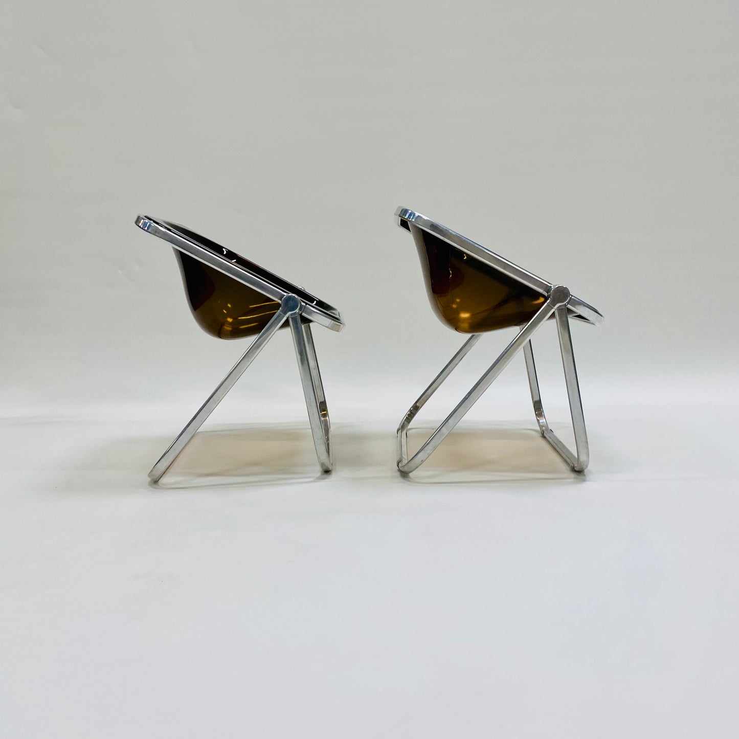 EXTREMELY RARE SET OF PLONA FOLDING CHAIRS BY GIANCARLO PIRETTI FOR CASTELLI, ITALY 1970S www.foundicons.nl