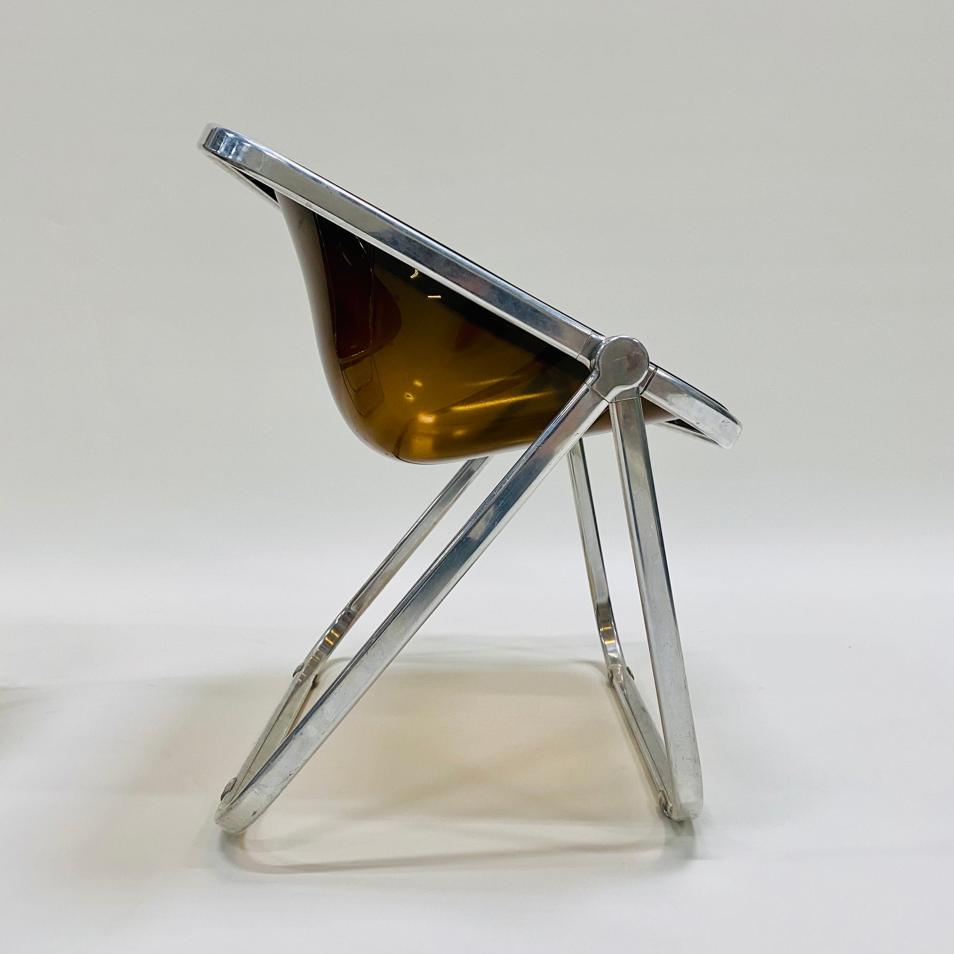 EXTREMELY RARE SET OF PLONA FOLDING CHAIRS BY GIANCARLO PIRETTI FOR CASTELLI, ITALY 1970S www.foundicons.nl