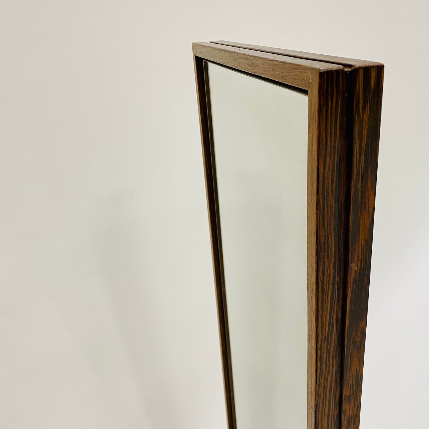 Wengé Mirror, Niederlande 1960
