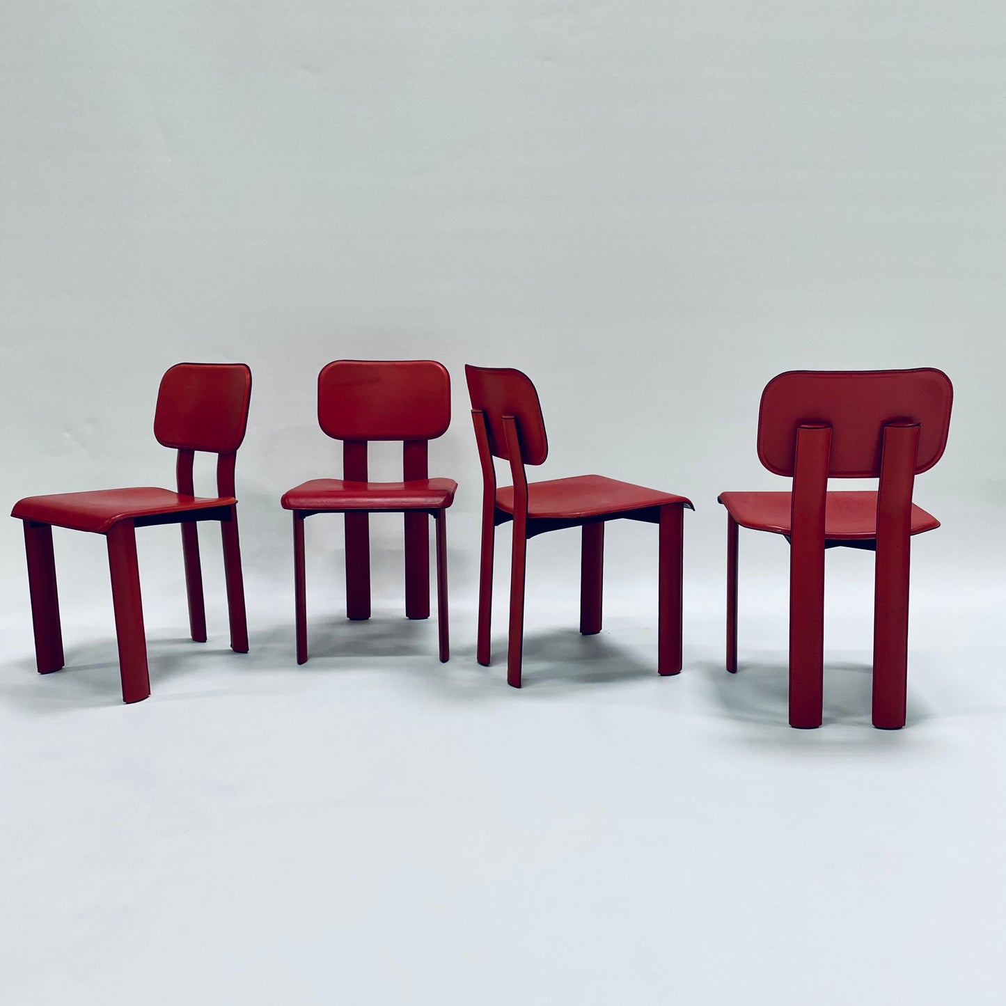 RARE RED DINING CHAIRS BY ANTONELLO MOSCA FOR YCAMI, ITALY 1980S www.foundicons.nl