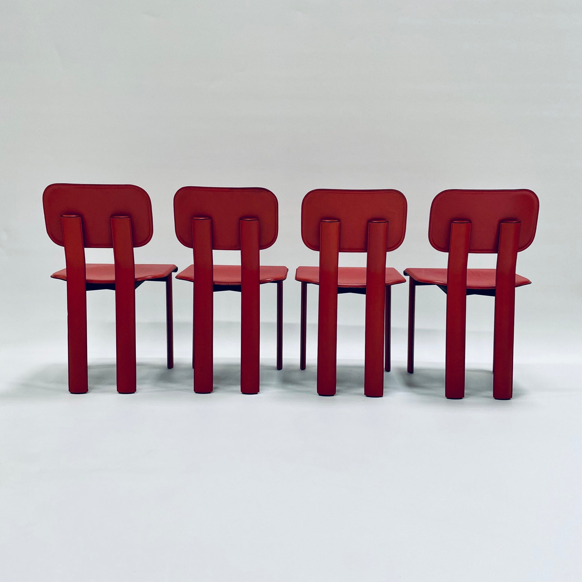RARE RED DINING CHAIRS BY ANTONELLO MOSCA FOR YCAMI, ITALY 1980S www.foundicons.nl