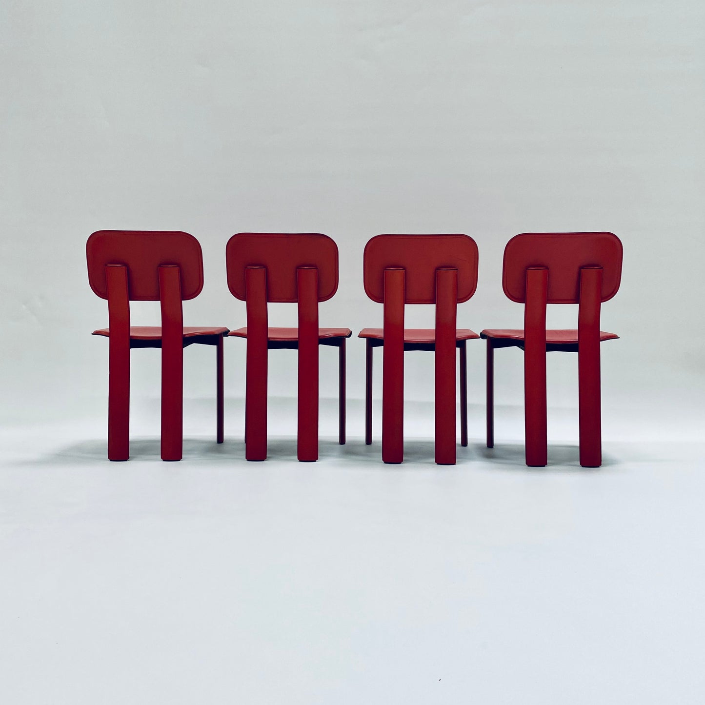 RARE RED DINING CHAIRS BY ANTONELLO MOSCA FOR YCAMI, ITALY 1980S www.foundicons.nl