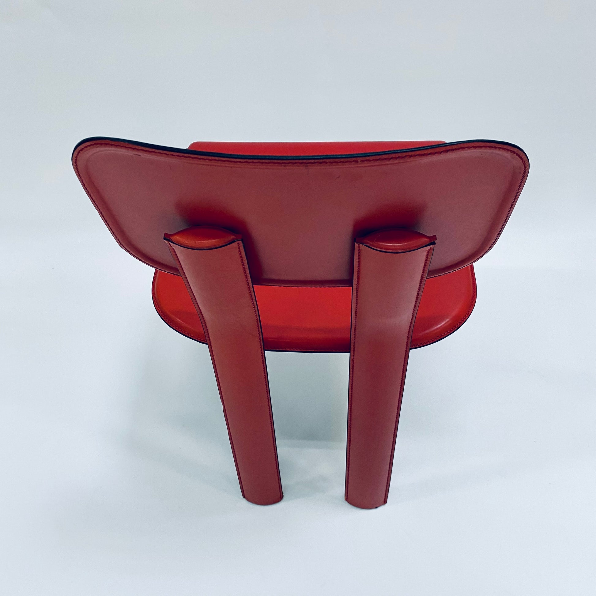 RARE RED DINING CHAIRS BY ANTONELLO MOSCA FOR YCAMI, ITALY 1980S www.foundicons.nl