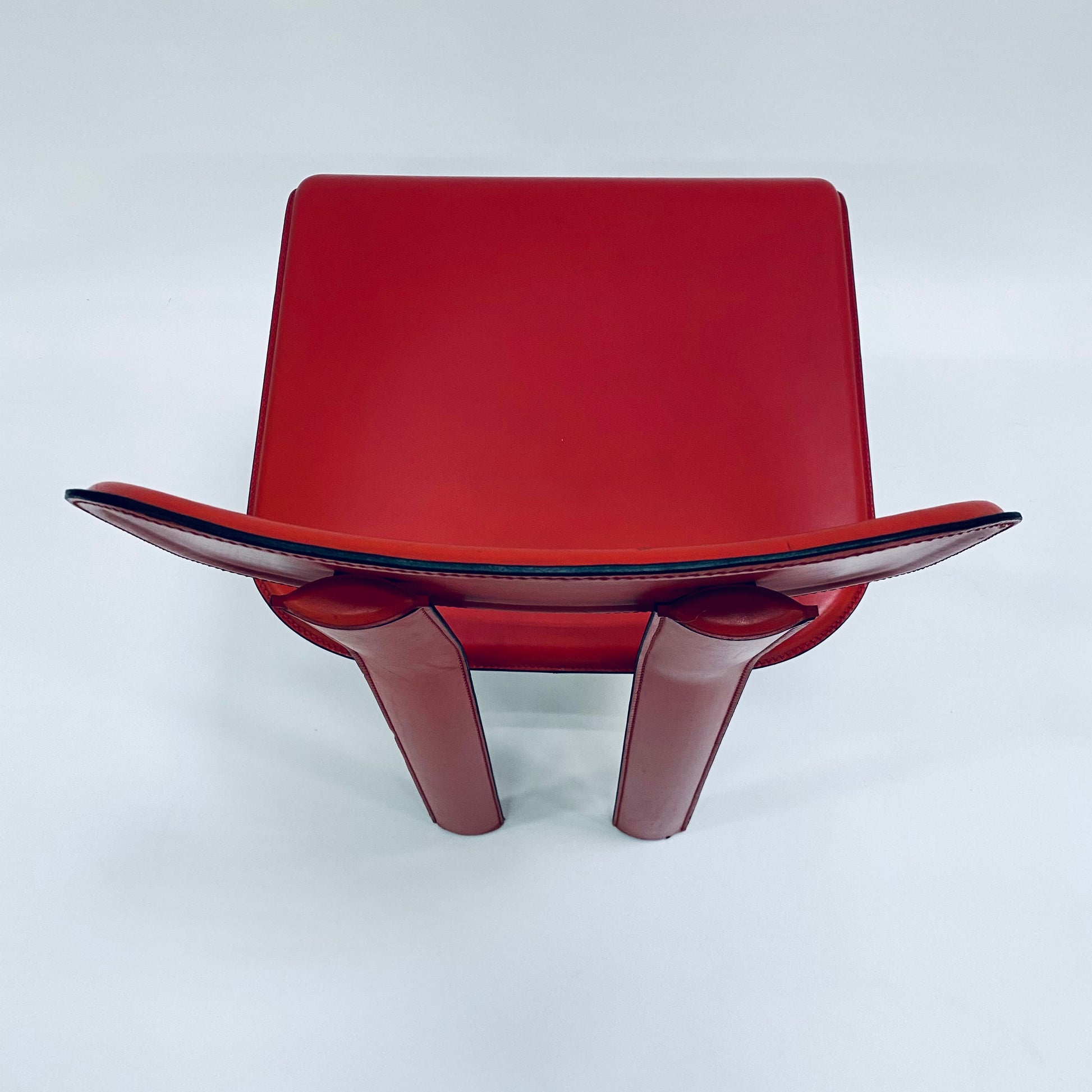 RARE RED DINING CHAIRS BY ANTONELLO MOSCA FOR YCAMI, ITALY 1980S www.foundicons.nl