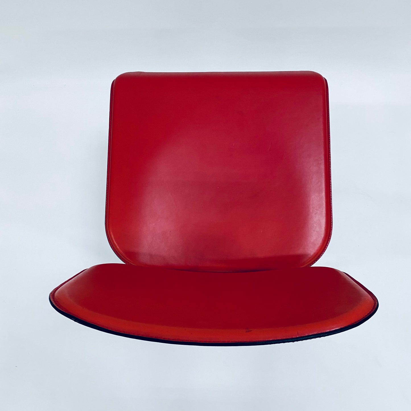 RARE RED DINING CHAIRS BY ANTONELLO MOSCA FOR YCAMI, ITALY 1980S www.foundicons.nl