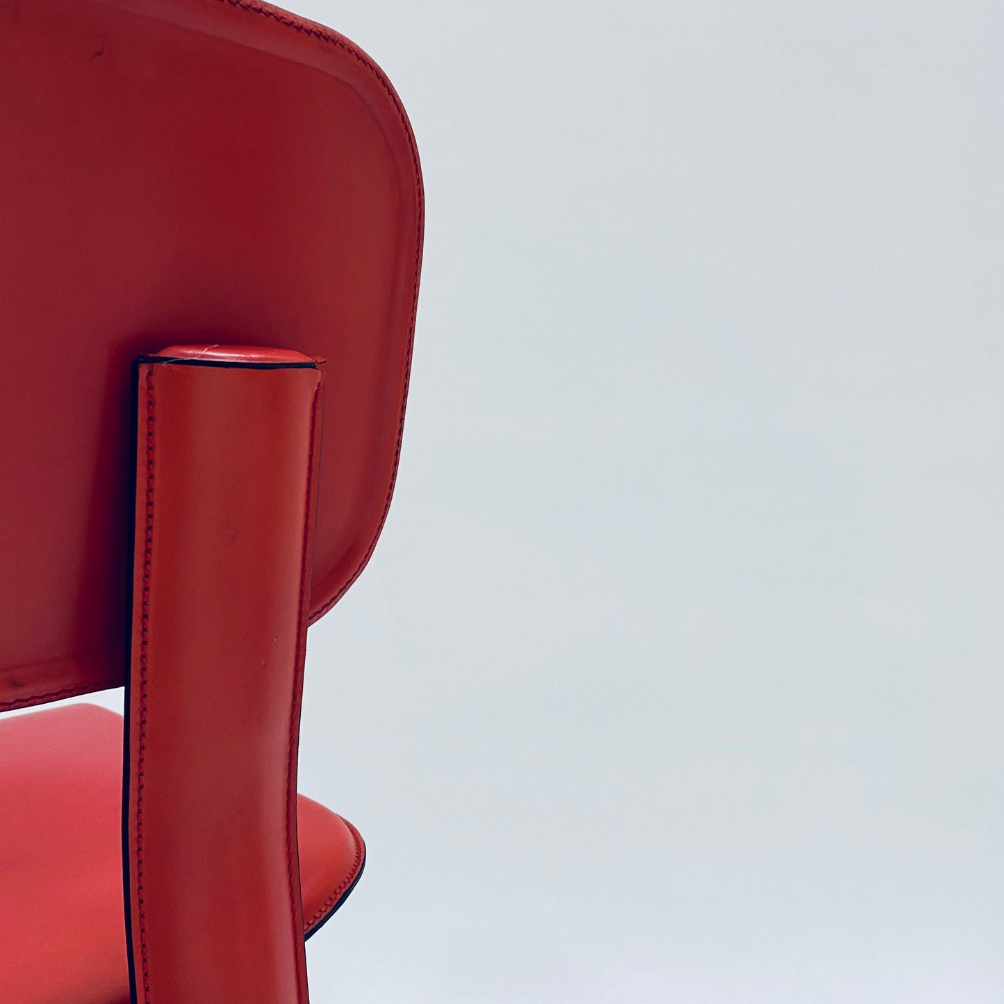 RARE RED DINING CHAIRS BY ANTONELLO MOSCA FOR YCAMI, ITALY 1980S www.foundicons.nl