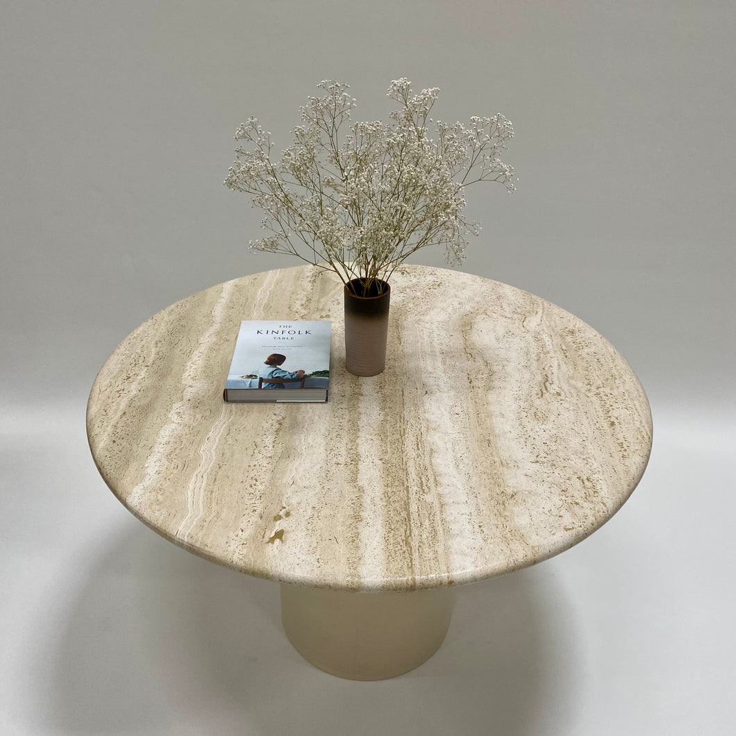 BEAUTIFUL ITALIAN TRAVERTINE ROUND DINING TABLE, ITALY 1970S www.foundicons.nl