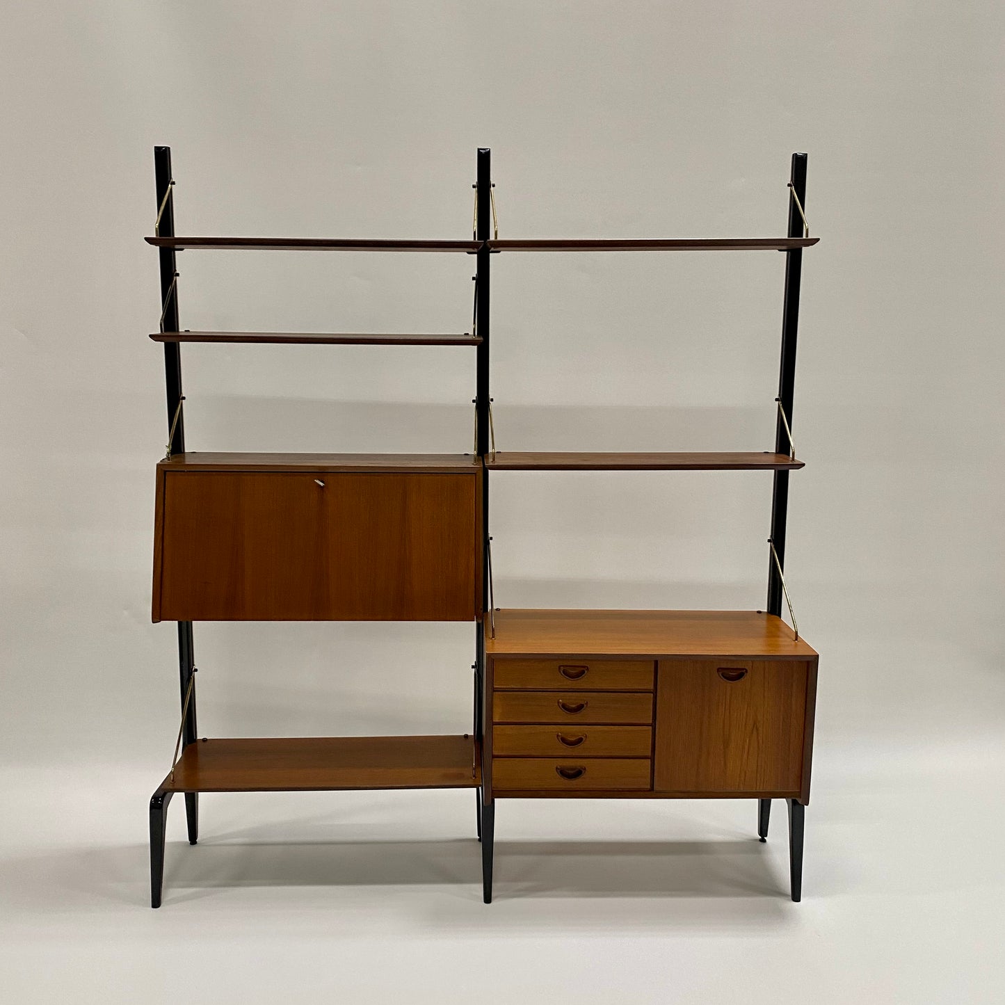 MODULAR WALL UNIT BY LOUIS VAN TEEFFELEN FOR WÉBÉ, NETHERLANDS 1960S