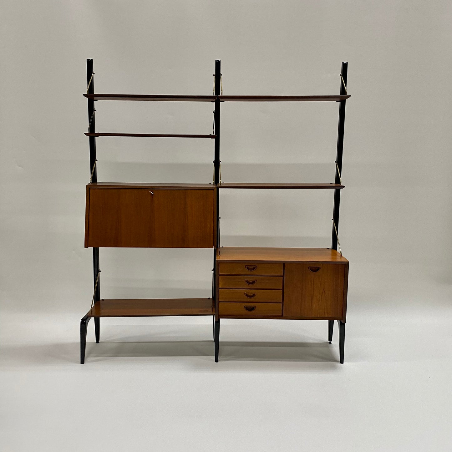 MODULAR WALL UNIT BY LOUIS VAN TEEFFELEN FOR WÉBÉ, NETHERLANDS 1960S