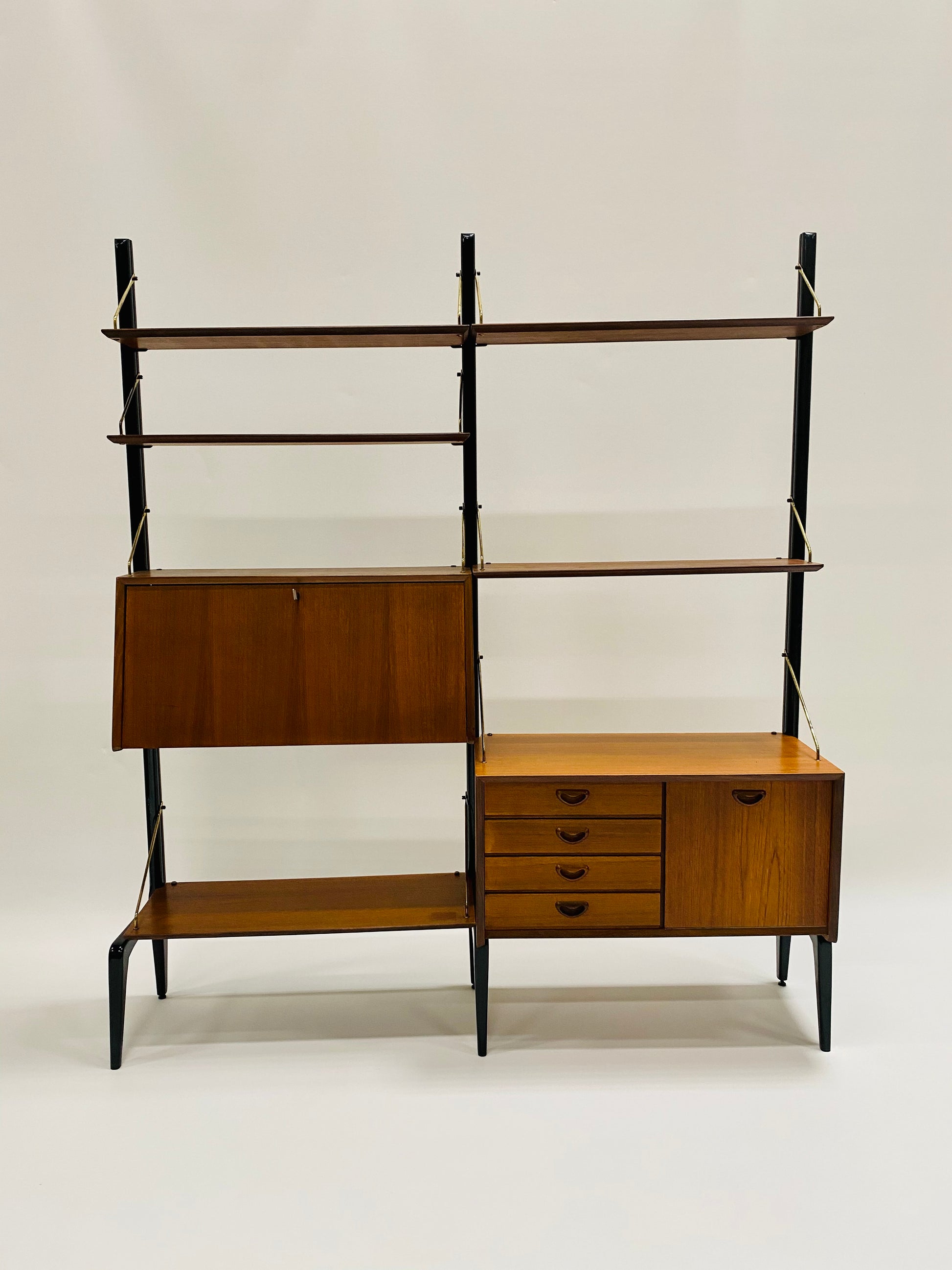 MODULAR WALL UNIT BY LOUIS VAN TEEFFELEN FOR WÉBÉ, NETHERLANDS 1960S